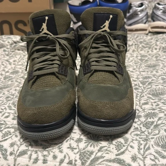 Air Jordan 4 Craft Olive Size 11.5 Used 8.5/10 condition - Picture 4 of 7